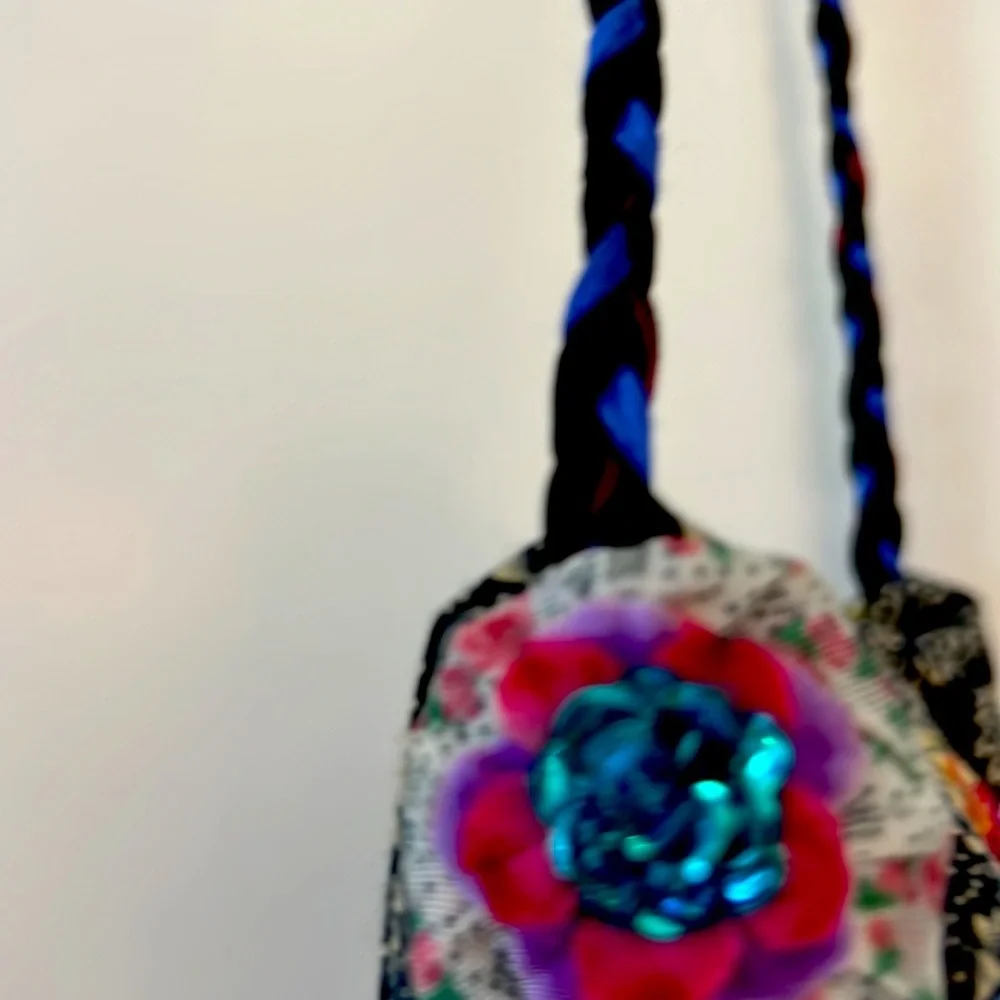 NWT vintage Square-shaped with tassels Handmade Hand-beaded in Aspen CO ROSETTES - Picture 10 of 15